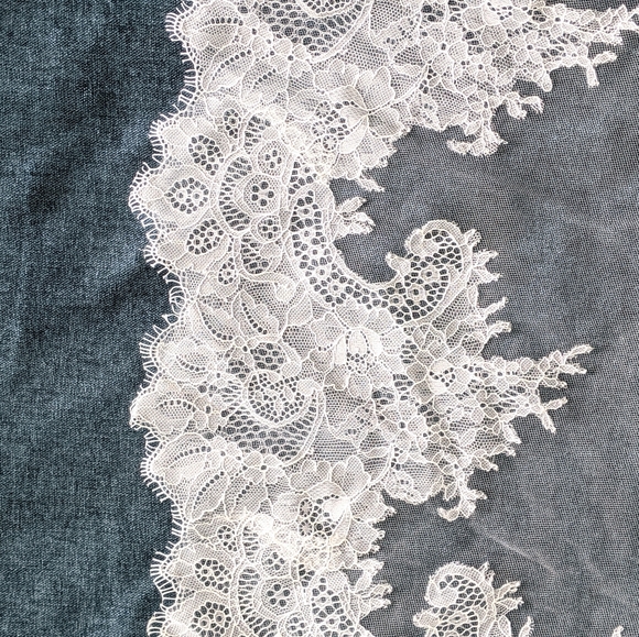 Cathedral Lace Wedding Veil - Picture 7 of 9